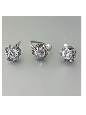 Vtg  Set of 925 Sterling Silver Earrings W CZ Clear and Green Stones and Ring